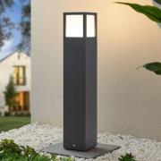 Lucande LED-gadelampe Dewari, 65 cm, mørkegrå, IP54