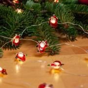 Lindby LED lyskæde Motje, julemand, 320 cm, IP20