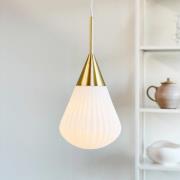 Dyberg Larsen Pendellampe Ballon, Ø 21 cm hvid/messingfarvet