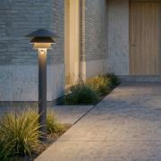 Lucande LED-gadelampe Montaro, 110 cm, antracit, sensor