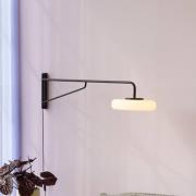 LED-væglampe Sway, sort, udhæng 120 cm, metal