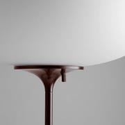 Gubi gulvlampe Stemlite, sort-rød, højde 110 cm, dæmpbar