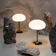 Gubi bordlampe Stemlite, sort-krom, højde 42 cm, dæmpbar