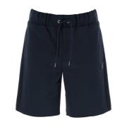 Sporty Bermuda Shorts med Logo Patch