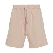 Neutrale shorts til et stilfuldt look