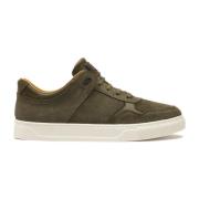 Suede sneakers i khaki farve på hvid sål