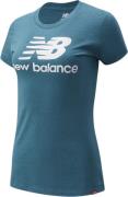 New Balance Essentials Stacked Logo T Shirt XS - Trænings T-shirts hos...