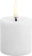 Uyuni LED Pillar Candle, Nordic White, Smooth, 5x4,5 cm White - Led St...