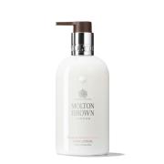 Molton Brown Delicious Rhubarb & Rose Body Lotion 300 ml - Cremer hos ...