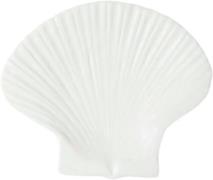 BYON Plate Shell M White Str 22x18x2cm - Frokosttallerkener hos Magasi...